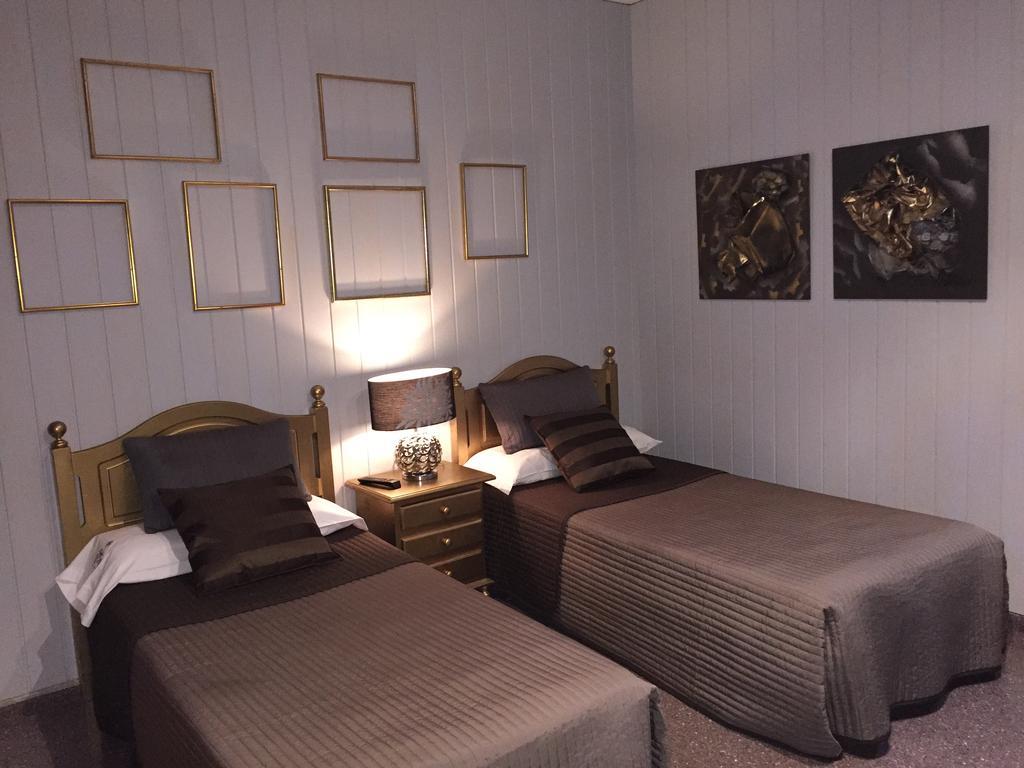 Hostal Sant Marti Puig-reig الغرفة الصورة