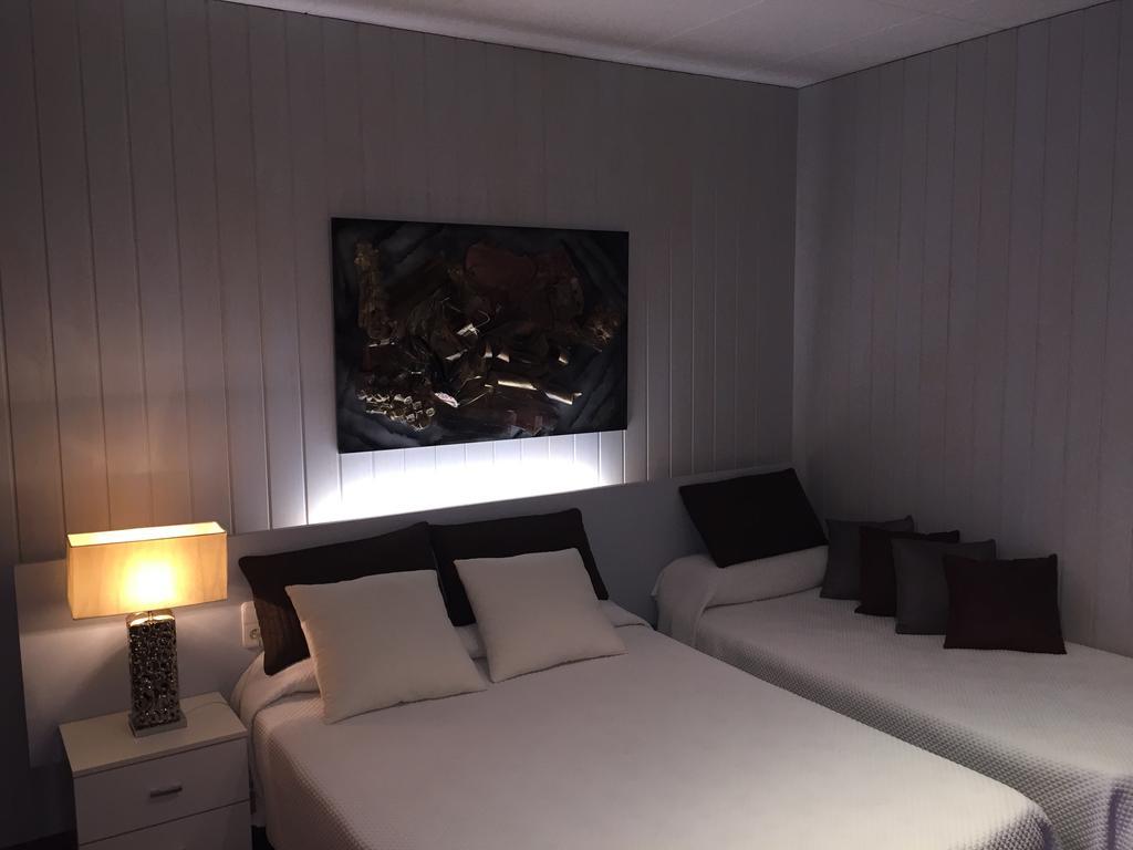 Hostal Sant Marti Puig-reig الغرفة الصورة